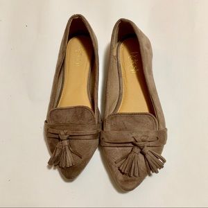Women's Refresh Flats. Size 6.5